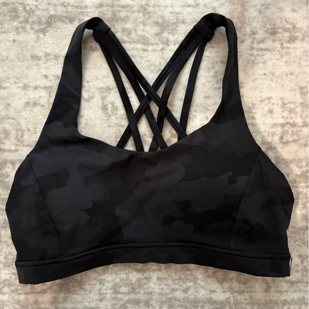 Lululemon Free to be Serene Bra in size 8 in black camo